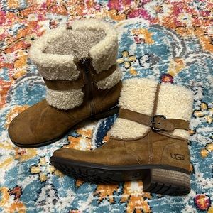 UGG Blayre Chestnut Boots Size 9